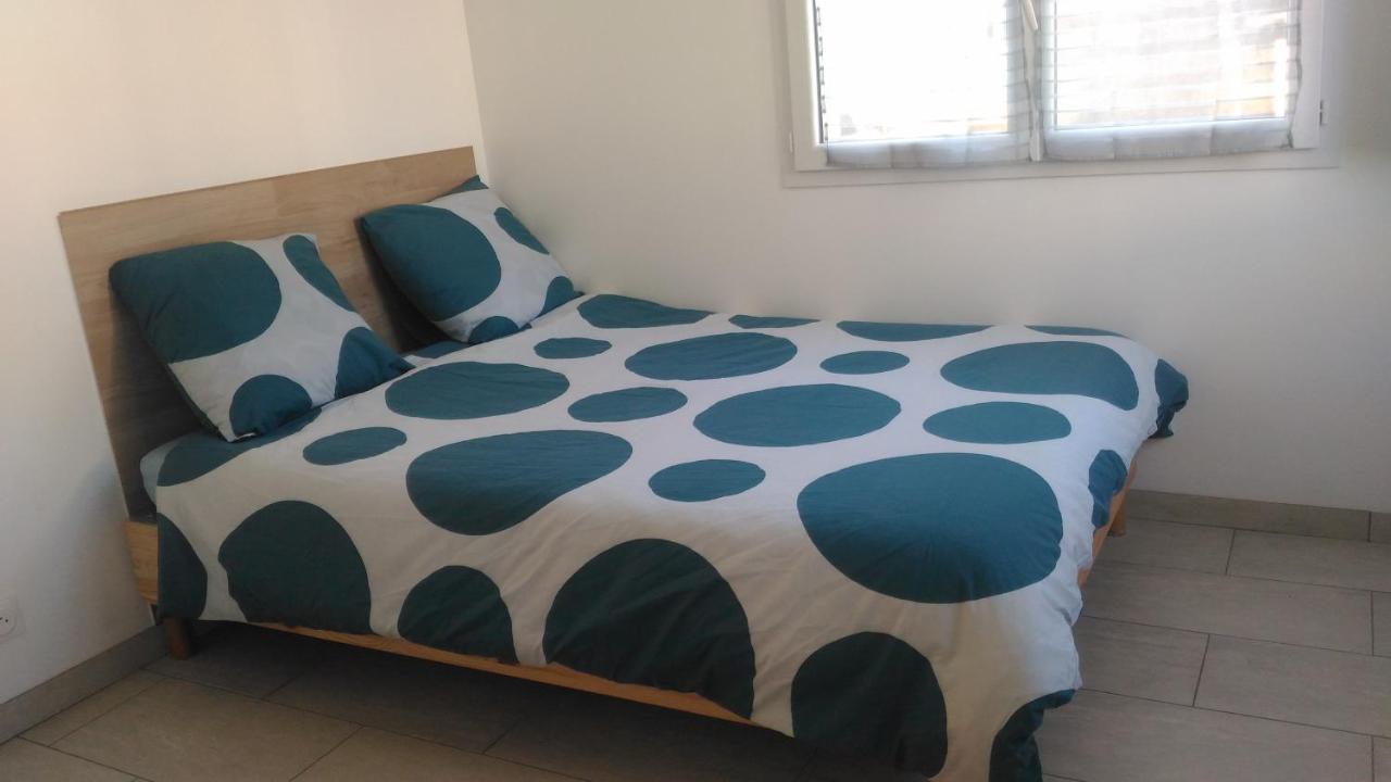 Studio Parking Gratuit Sur Place Claye Souilly Exterior foto